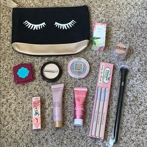 Makeup: Benefit, NakedCosmetics, etc! 10 Pieces!